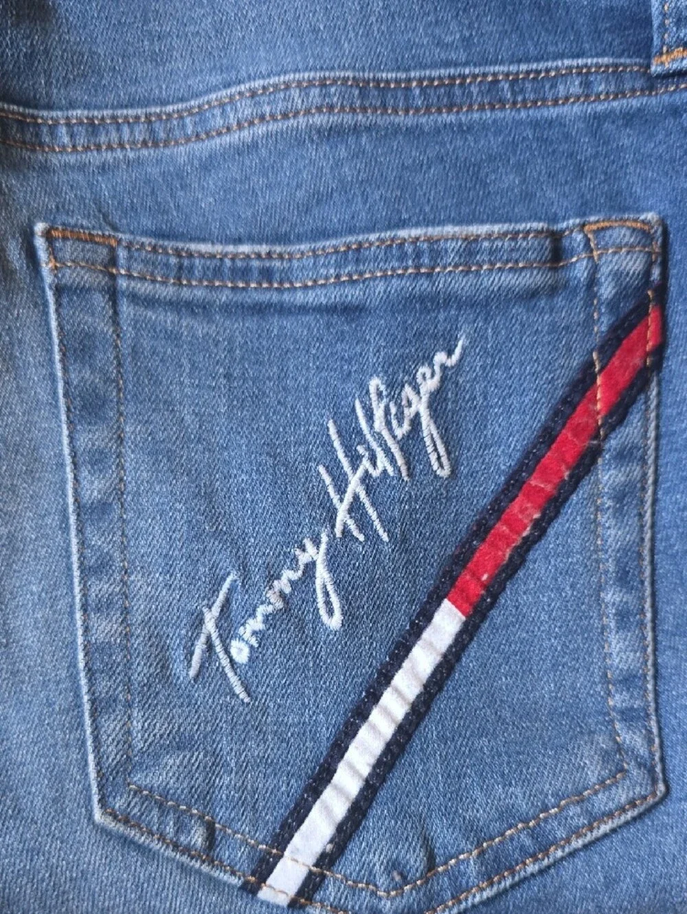 Tommy Hilfiger Women's Medium Blue Skinny Jeans with Frayed Hem
